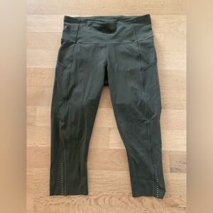 Lululemon Dark Green Capri Leggings  with Side Pockets size 8